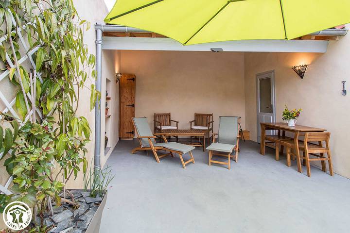 Gîte pour 2 personnes, avec terrasse, animaux acceptés