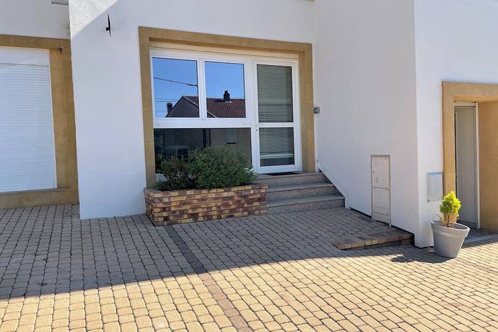 Appartement entier, Joli T2 avec parking privatif et climatisation in Saulny, Metz-Campagne