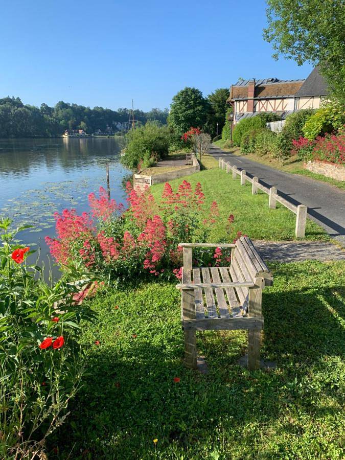 Gîte pour 2 personnes, avec vue et jardin à Porte-Joie