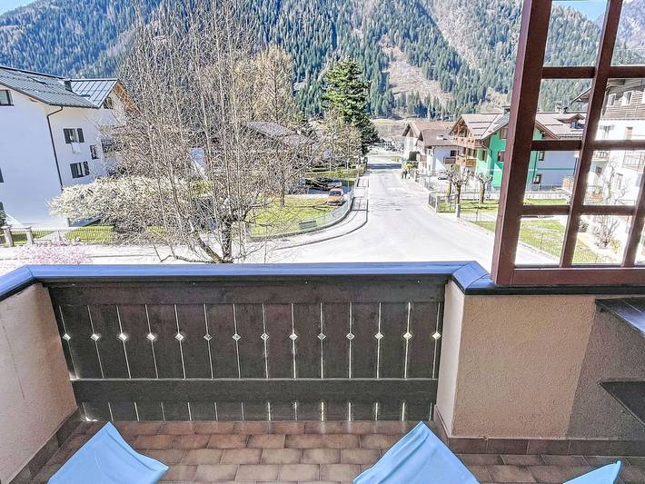 Gîte pour 6 personnes, avec jardin à Carisolo - 4