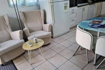 Gîte pour 2 personnes, avec jardin et terrasse à Lantic