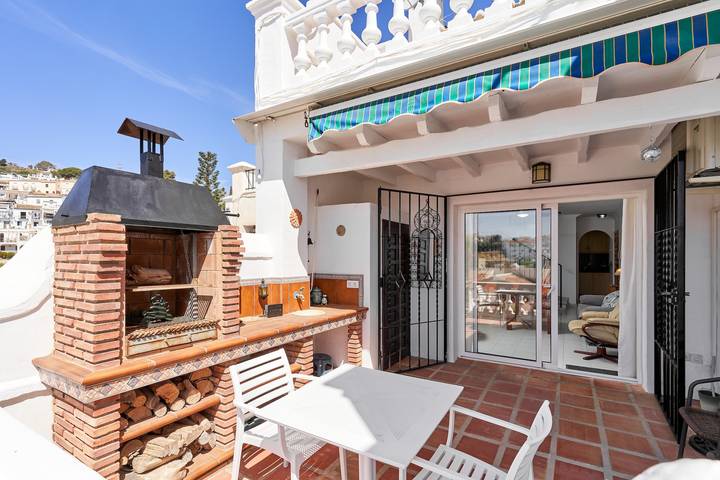 Ferienwohnung "Tropicana Casa Verde" mit Meerblick, Gemeinschaftspool und WLAN in Urbanisierung Tropicana, Nerja