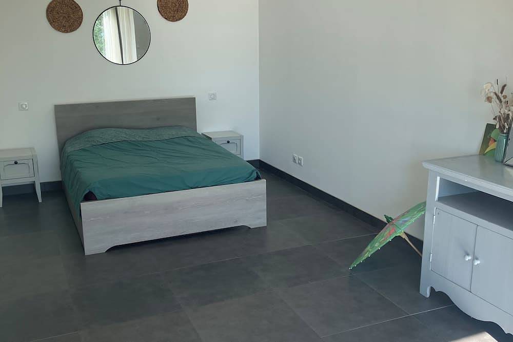 Ganze Wohnung, Ground floor in the hills in Rochefort-du-Gard, Nimes und Umgebung