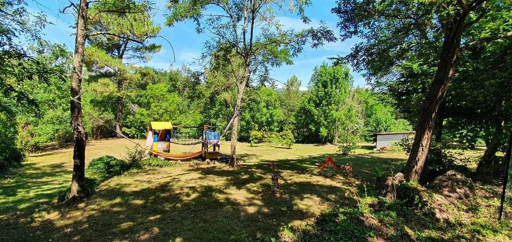 Location de vacances pour 14 personnes, avec piscine et jardin, adapté aux familles dans Largentière - 3