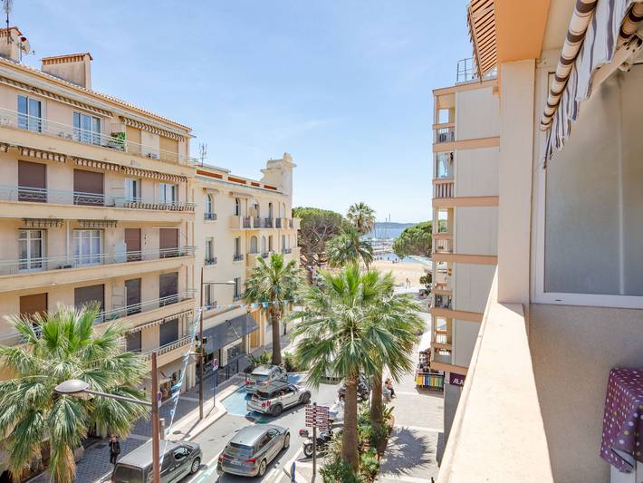 Gîte pour 4 personnes, avec terrasse dans Casino De Sainte Maxime