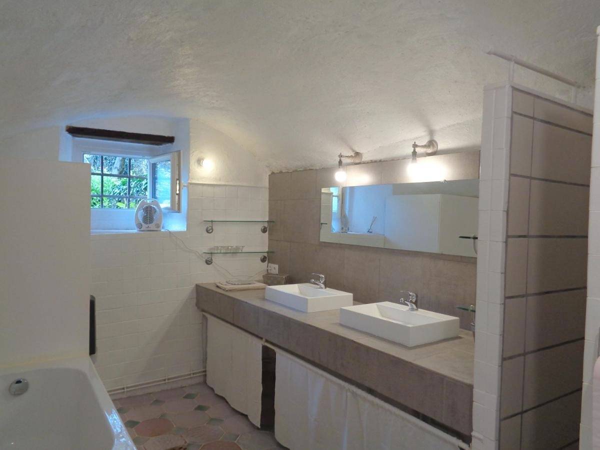 Appartement entier, Le Montadou Saint Montan in Saint-Montan, Privas (arrondissement)