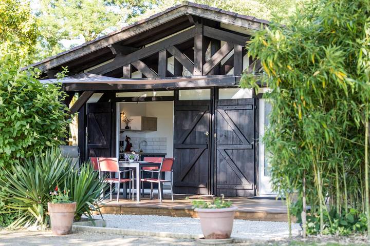 Gîte pour 2 personnes, avec jacuzzi ainsi que sauna et jardin dans les Landes