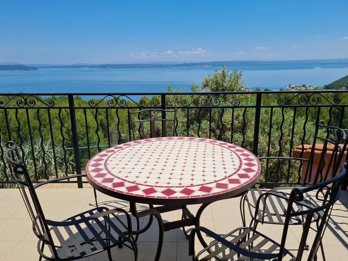 Apparthotel Résidence La Provence in Saint-Mitre-les-Remparts, Côte méditerranéenne (France)