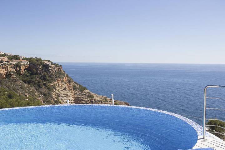 Chalet para 4 personas, con Vistas al mar además de Jardín y Piscina en Provincia de Alicante