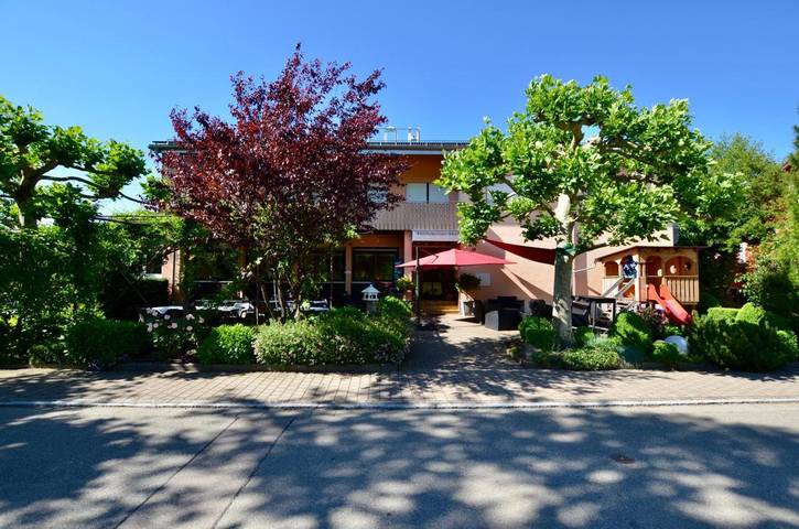 Hôtel pour 4 personnes, avec jardin et terrasse, adapté aux familles à Steinen - 2