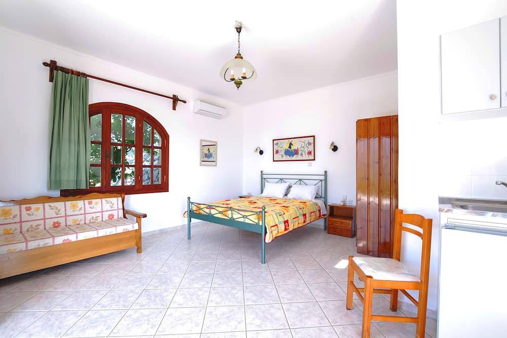 Geheel appartement, ☀️ Astrostudio 1 ☀️ Appartement met geïsoleerd balkon. Uitzicht op zee en de bergen in Georgioupoli, Chania en omgeving