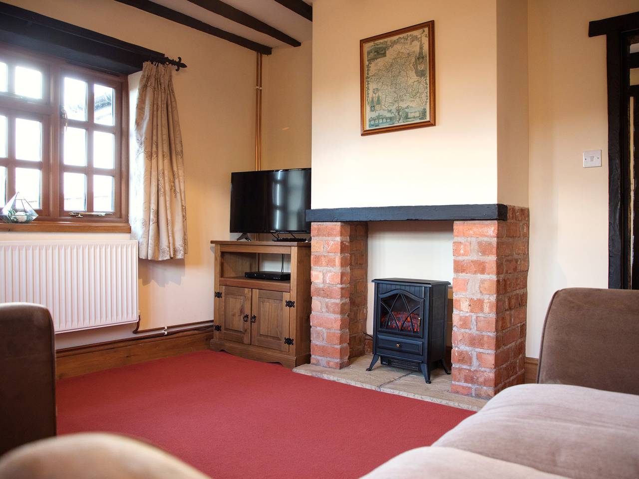 Yew Tree Cottage in Welland, Worcestershire