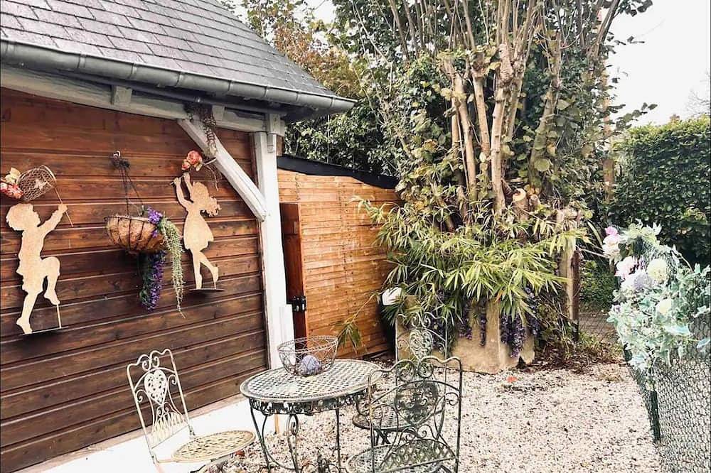 Entire apartment, Le grenier des initiés, in the countryside, 8 km from Honfleur. in Manneville-la-Raoult, Bernay region