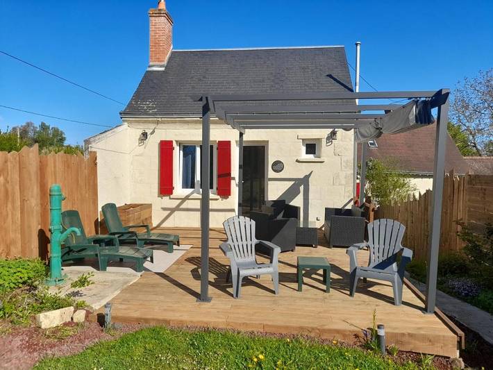 Location de vacances pour 4 personnes, avec Terrasse ainsi que Jardin et Vue à Couture-sur-Loir