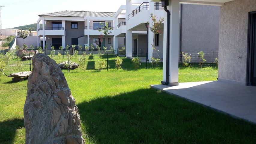Appartement de vacances pour 4 personnes, avec piscine et terrasse