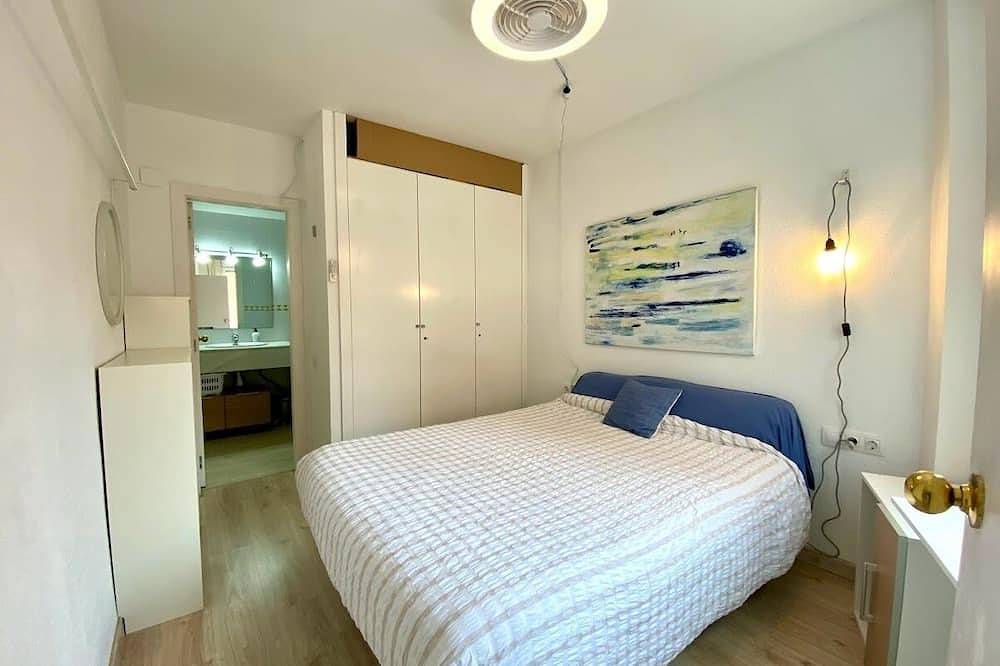 Apartamento entero, Disfrutar el Centro. Piscina. Gastronomia. Wifi in Tarrasa, Interior de Barcelona