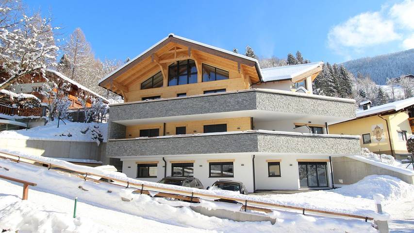 Ferienhaus für 8 Personen, mit Balkon und Sauna in Alpendorf