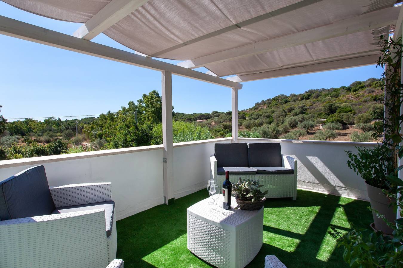 Appartamento intero, Appartamento Casa Euforbia vicino alla spiaggia con A/C, terrazza condivisa e balcone in Sas Linnas Siccas, Orosei