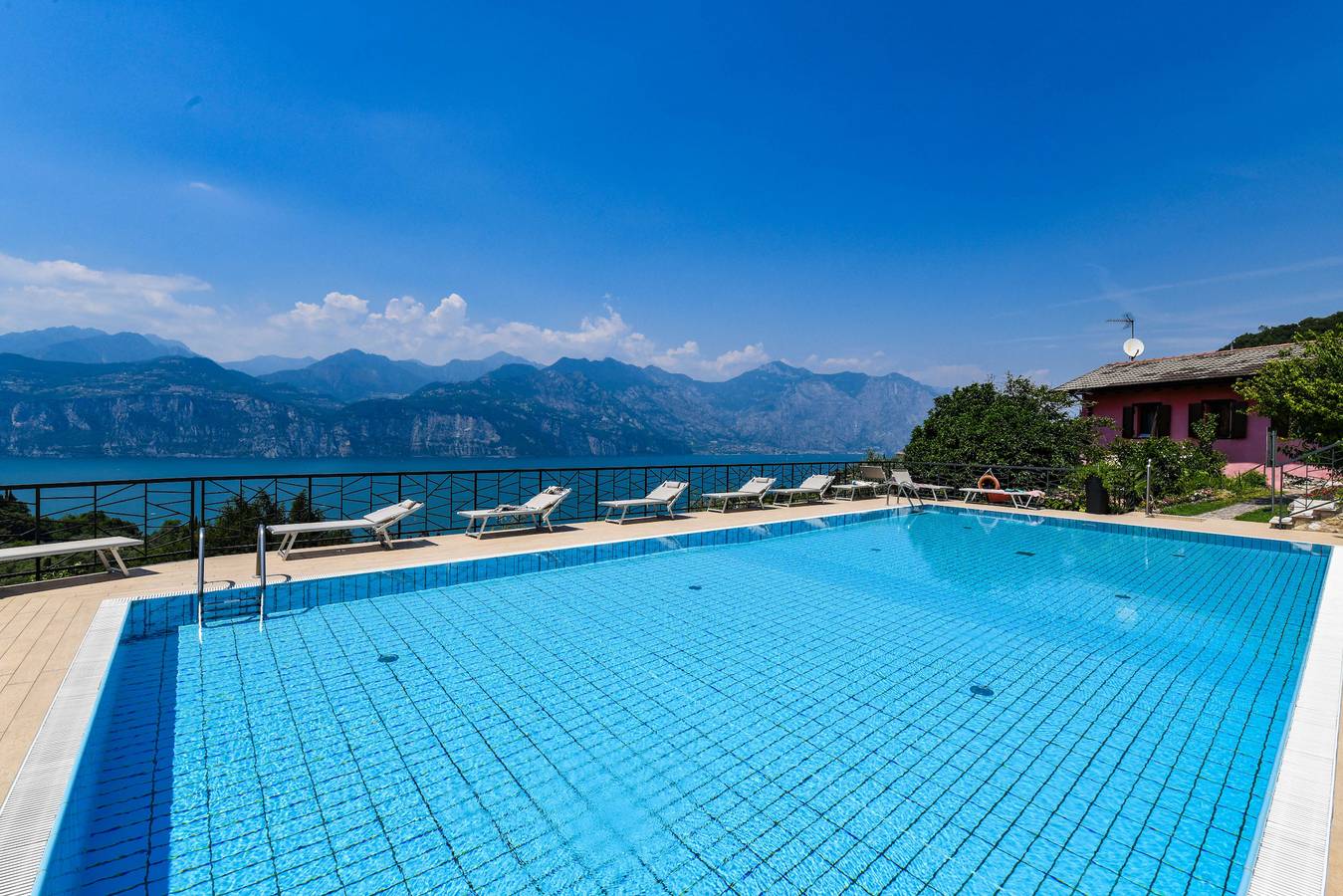 Hel lejlighed, Garden Residence Malcesine Lake View Apartment 39 in Malcesine, Garda-Fjellene