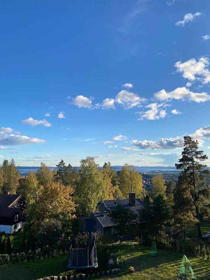 Feriehus for 8 personer, med hage og utsikt i Oslo