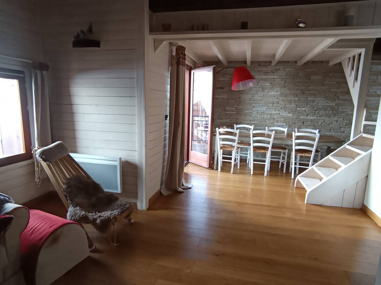 Appartement entier, Charmant duplex pour 5 pers. à Montgenèvre avec vue imprenable, proche commodités, parking inclus in Montgenèvre, Région de Briançon