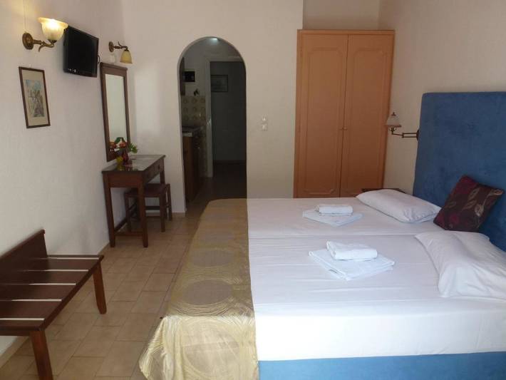 Gîte pour 2 personnes, avec jardin dans Benitses - 3