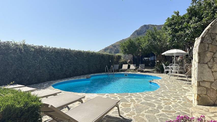 Ferienwohnung für 7 Personen, mit Terrasse und Pool sowie Ausblick in Castellammare del Golfo - 2