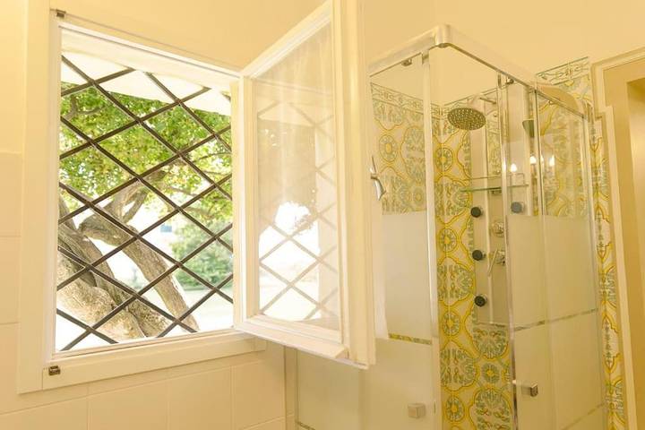 Villa pour 15 personnes, avec vue ainsi que piscine et jardin, animaux acceptés à Vérone - 3