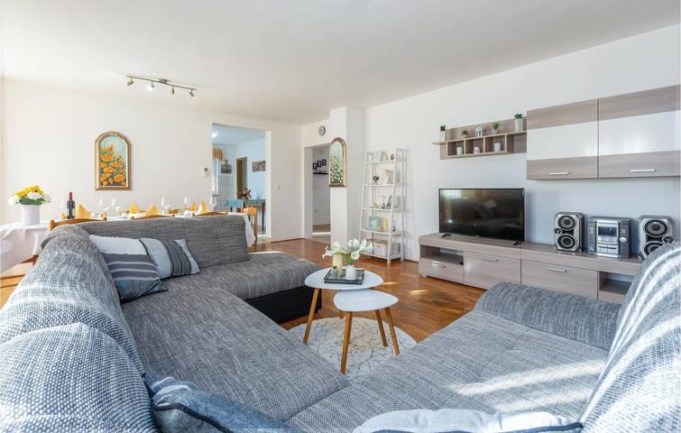 Ferienhaus für 8 Personen, mit Terrasse in Umag - 2