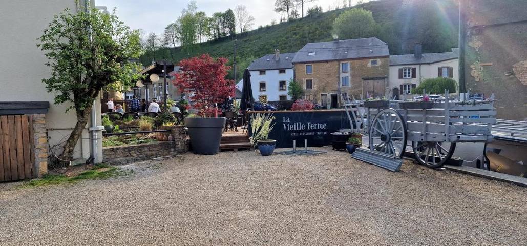 Gîte pour 2 personnes, avec terrasse à Chassepierre - 3