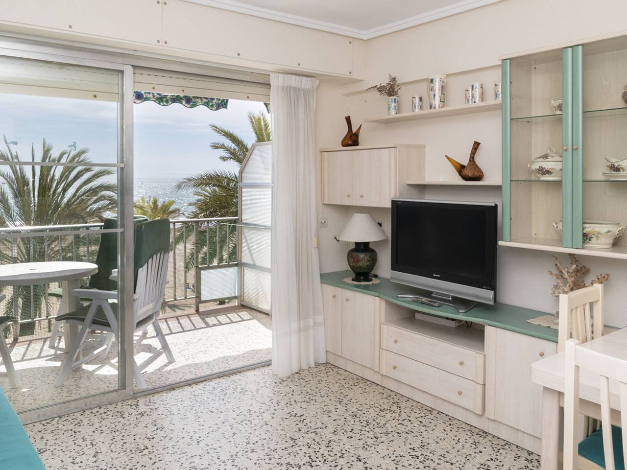 Ganze Wohnung, Strandwohnung mit Terrasse und Parkplatz, ideal für 4 Personen in Cullera, Costa de Valencia