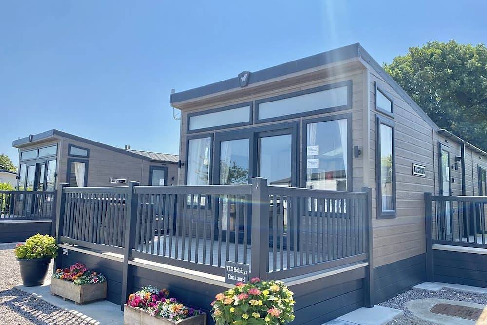 Entire apartment, Etna Laurel at Cherry Lea Holiday Park & Fishing in Burgh le Marsh, Lincolnshire
