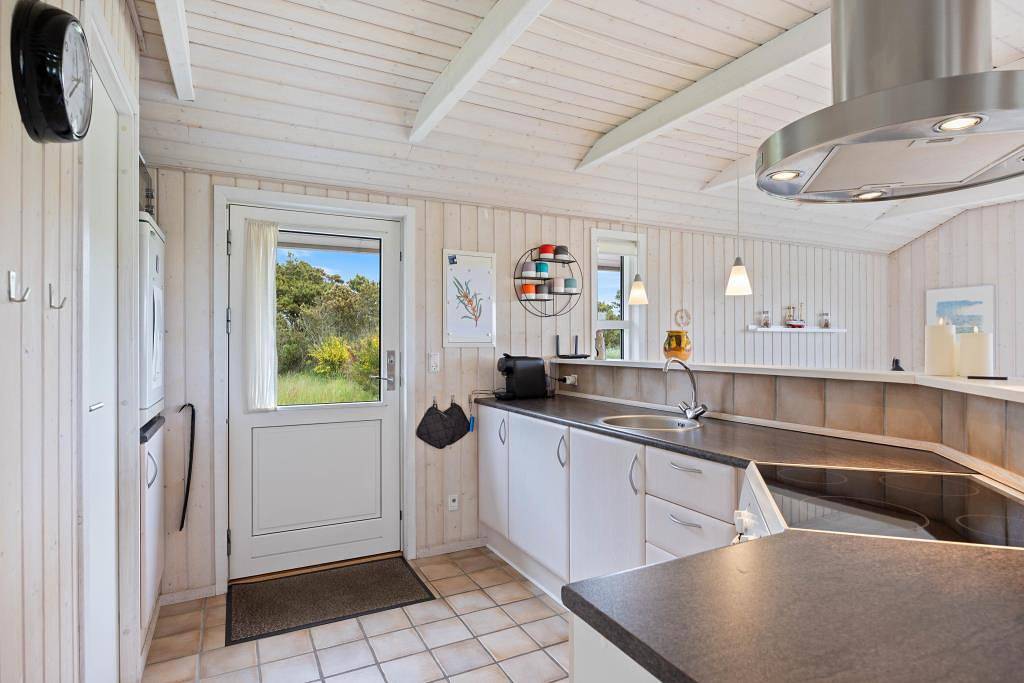 Charming small holiday home with wood-burning stove in Lodbjerg Hede, Ringkøbing