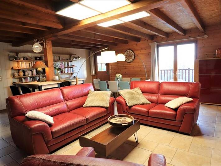 Location de vacances pour 6 personnes, avec terrasse ainsi que jardin et piscine à Saint-Étienne-de-Maurs - 3