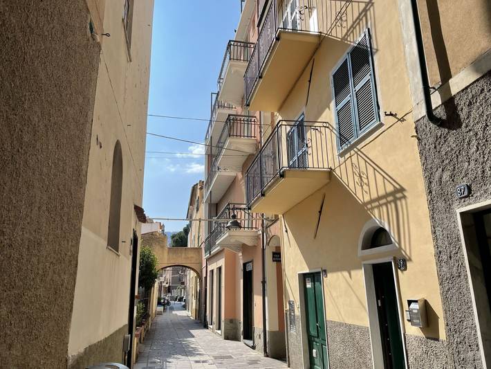 Appartamento intero, Tra Sole e Mare in Spotorno, Riviera di Ponente