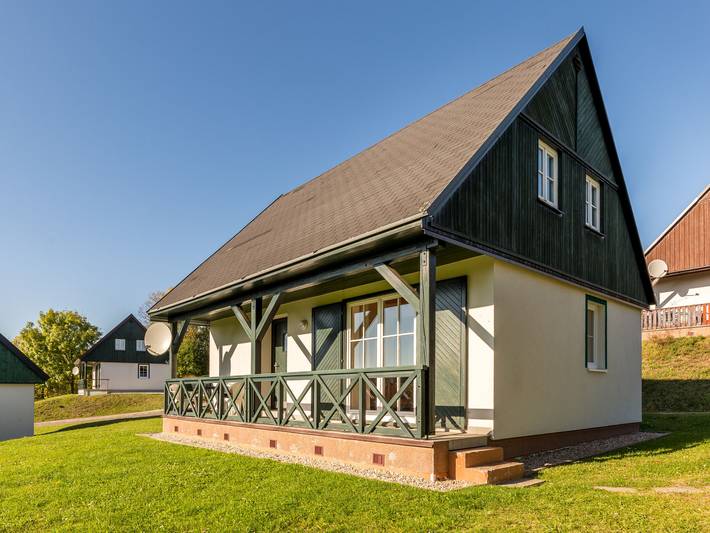 Ferienhaus für 6 Personen, mit Terrasse und Garten