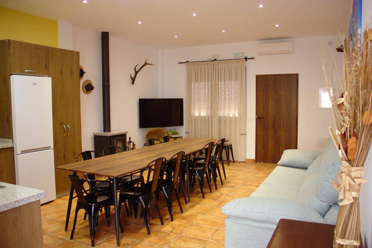 Four-Bedroom House in Yunquera, Sierra de las Nieves