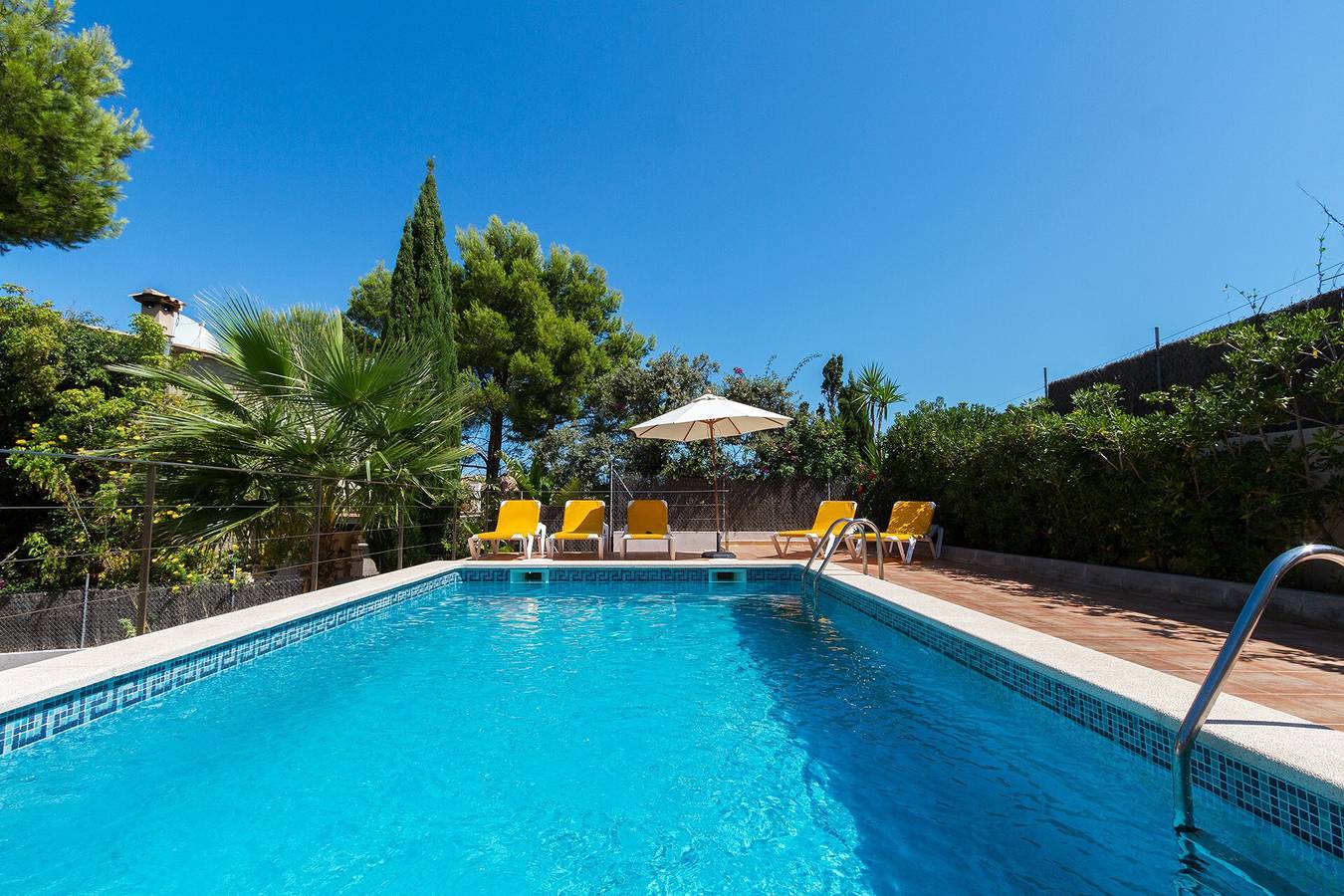 Villa "House Pinar" avec piscine et vue sur les montagnes in Cala Sant Vicenc, Pollença