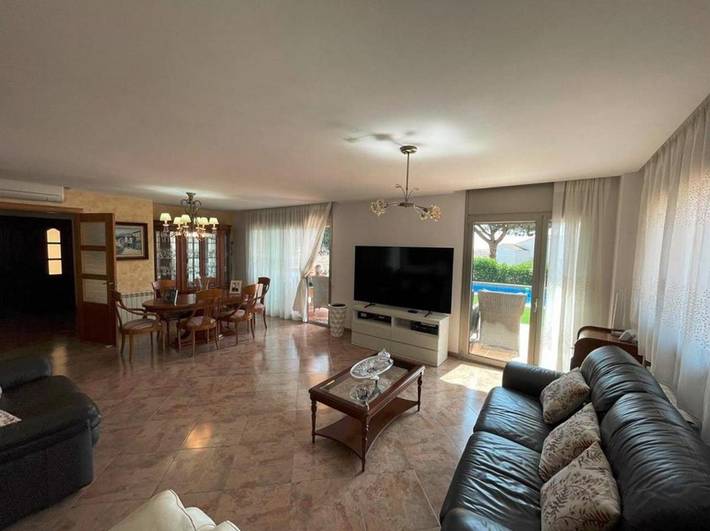 Villa pour 12 personnes, avec piscine ainsi que terrasse et jardin à Platja d'Aro - 3