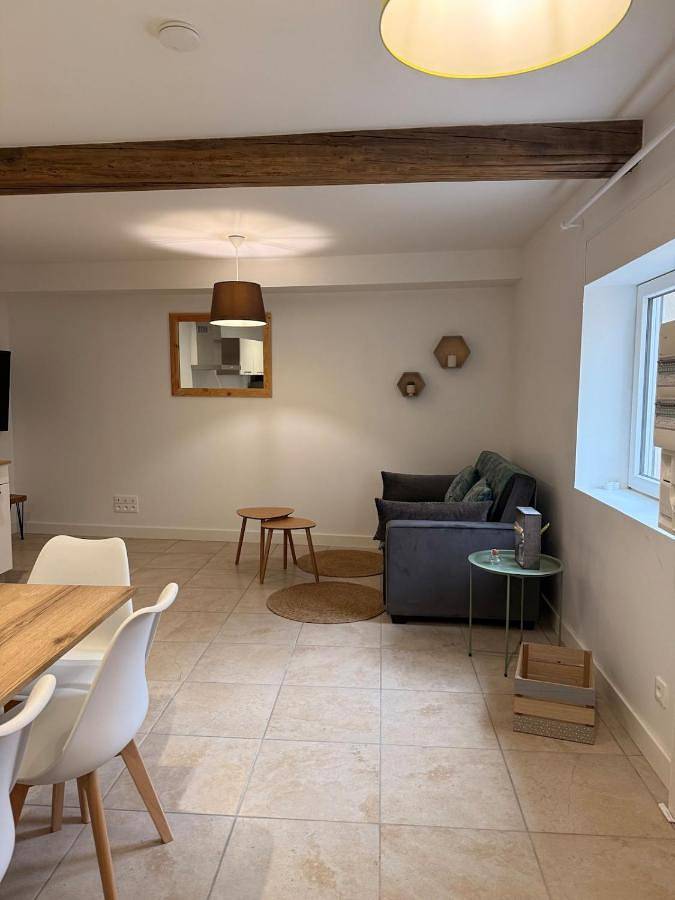 Gîte pour 4 personnes, avec terrasse à Lancié - 4