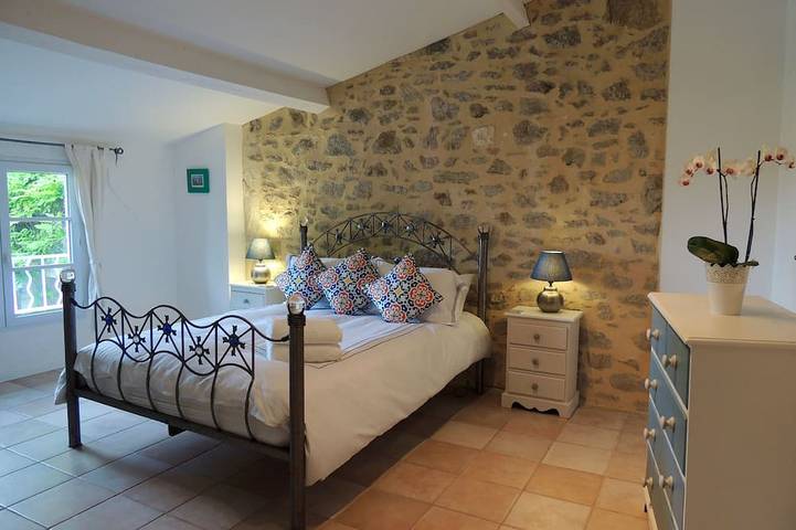 Location de vacances pour 6 personnes, avec jardin à Neffiès - 2