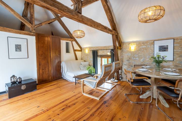 Salle de Musique – Holiday Home with Hillside Views and Pool in La Boissière-d'Ans, Périgord Blanc