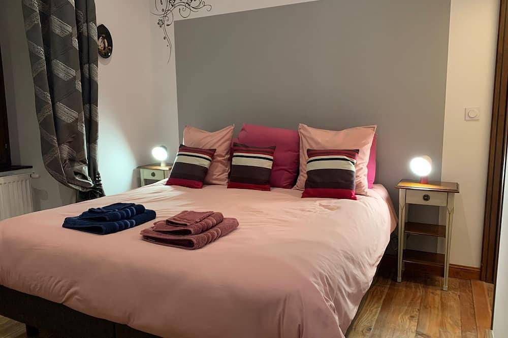 Entire apartment, Magnificent 5* apartment in Mexican Villa in Jausiers, Mercantour National Park