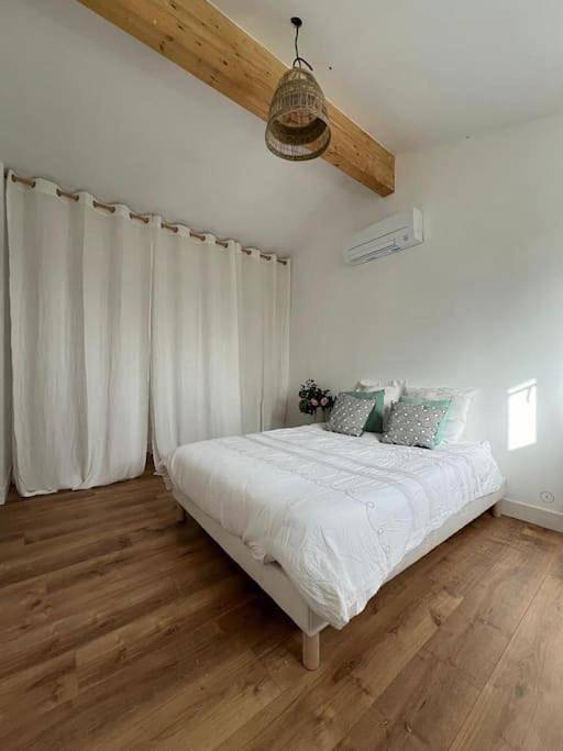 Location de vacances pour 8 personnes, avec jardin et piscine dans Cassy - 2