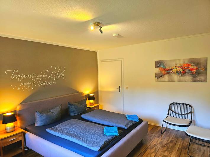 Ferienwohnung für 6 Personen, mit Terrasse und Garten sowie Seeblick in Schleswig & Umgebung