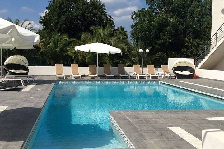 Ferienwohnung für 4 Personen, mit Balkon und Garten sowie Pool in Moriani-Plage