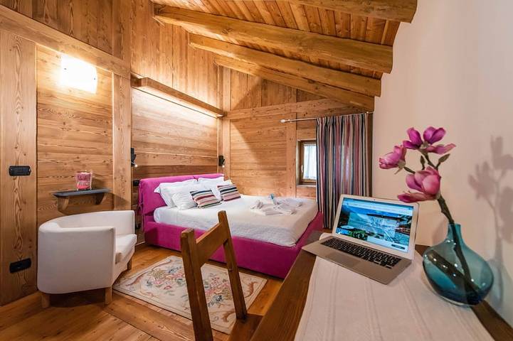 Mountain villa for families / groups (4-16 guests) in Comune di Chambave, Wallisian Alps