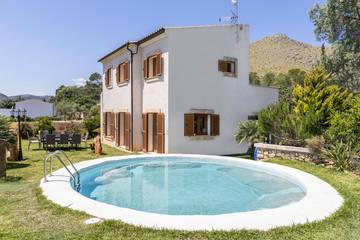 Villa in Playa del Port de Pollença, Pollença für 8 