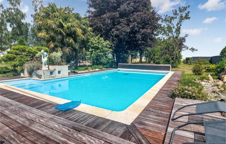 Location de vacances pour 6 personnes, avec jardin ainsi que terrasse et piscine, animaux acceptés à Herry - 3