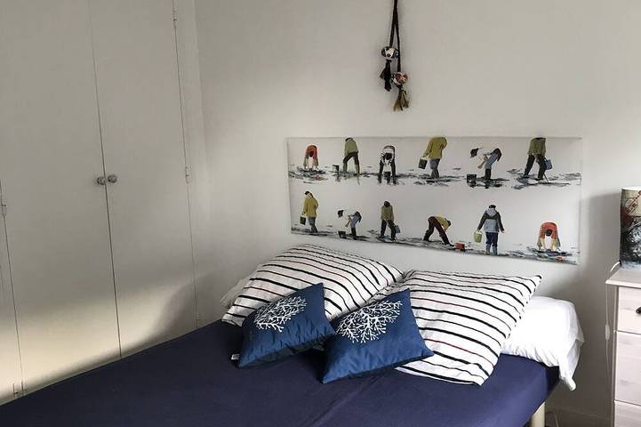 Gîte pour 4 personnes, avec terrasse et jardin dans Plage Saint-Colomban - 2